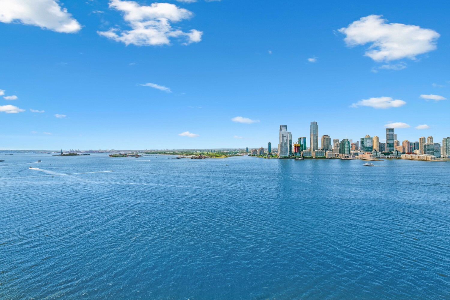 377 Rector Place, Unit 26A Manhattan, NY 10280 - Photo 8 of 9