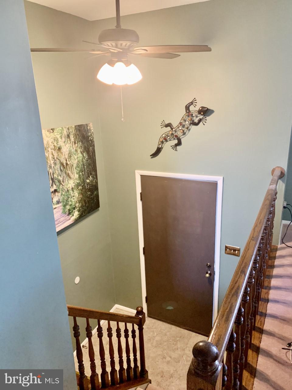 322 Egle Road Reading, PA 19601 - Photo 21 of 30 Foyer.