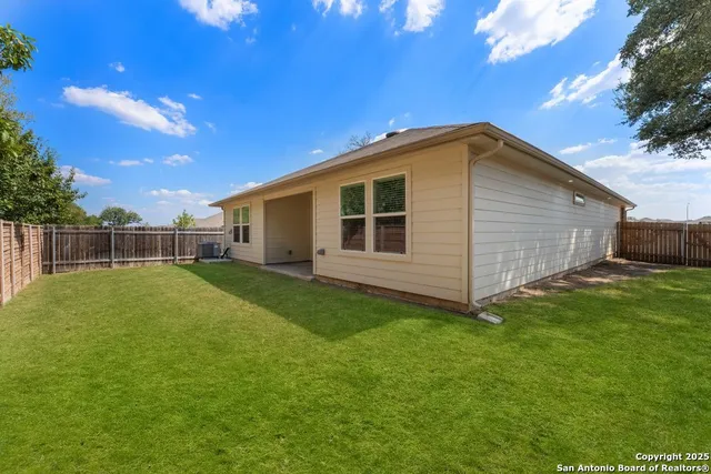 $1,775 | 829 Margay Loop, Seguin, TX 78155