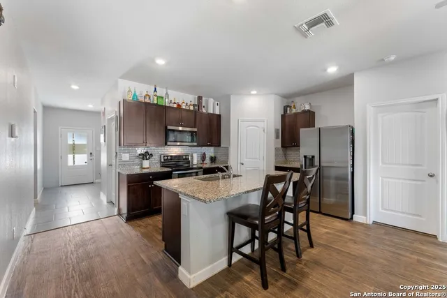 $1,775 | 829 Margay Loop, Seguin, TX 78155