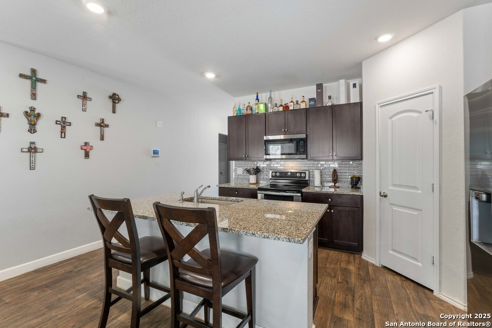 829 Margay Loop Seguin, TX 78155 - Photo 9 of 29