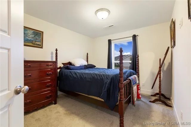 $285,900 | 817 Wolf Run Pk Boulevard, Jeffersonville, IN 47130