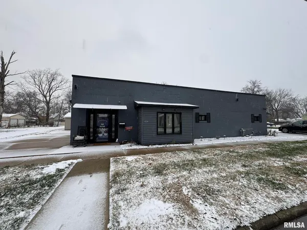 $207,500 | 424 North College Street, Centralia, IL 62801