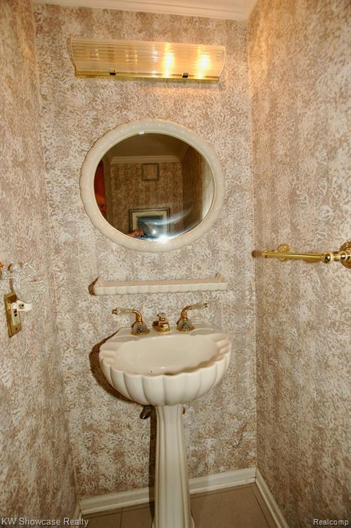 628 Summit Ridge Drive Milford, MI 48381 - Photo 14 of 44