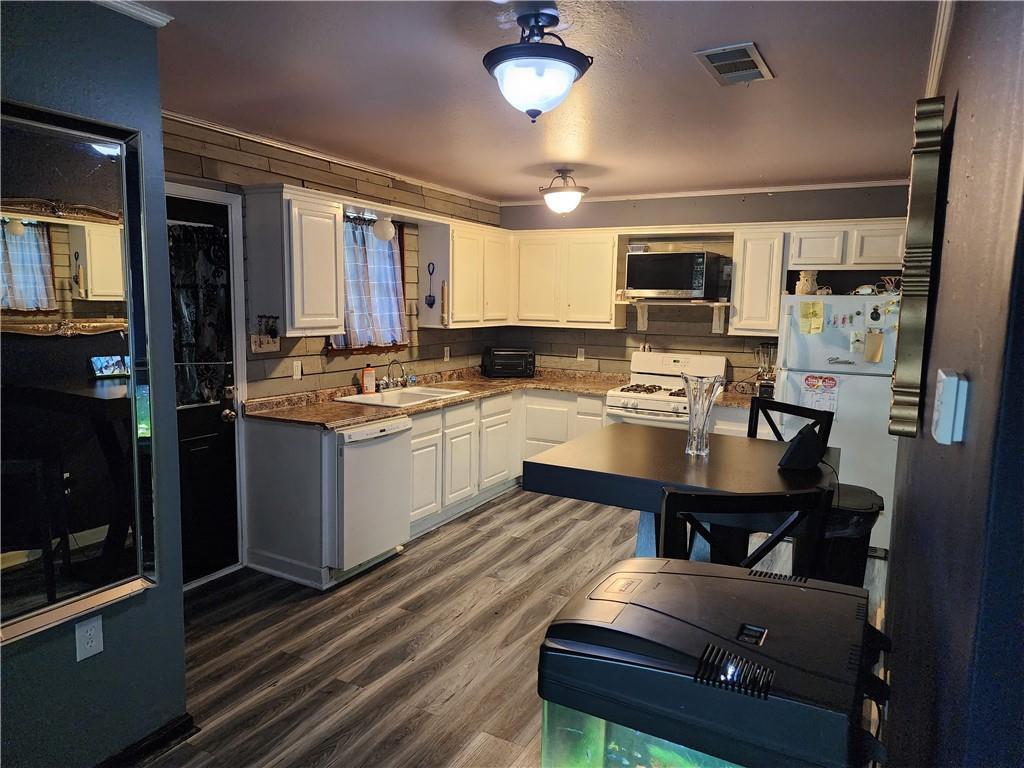 327 Robin Lane Slidell, LA 70458 - Photo 5 of 12 Gallery Image 5
