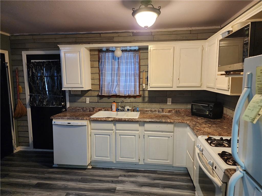 327 Robin Lane Slidell, LA 70458 - Photo 6 of 12 Gallery Image 6