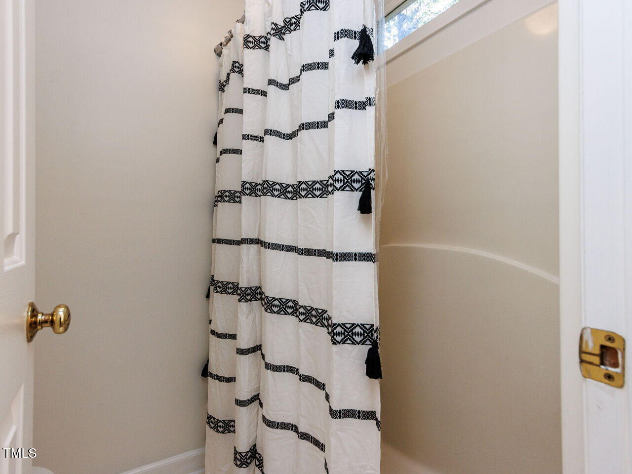 216 Deep Pool Court Benson, NC 27504 - Photo 19 of 37 a bathroom with a shower