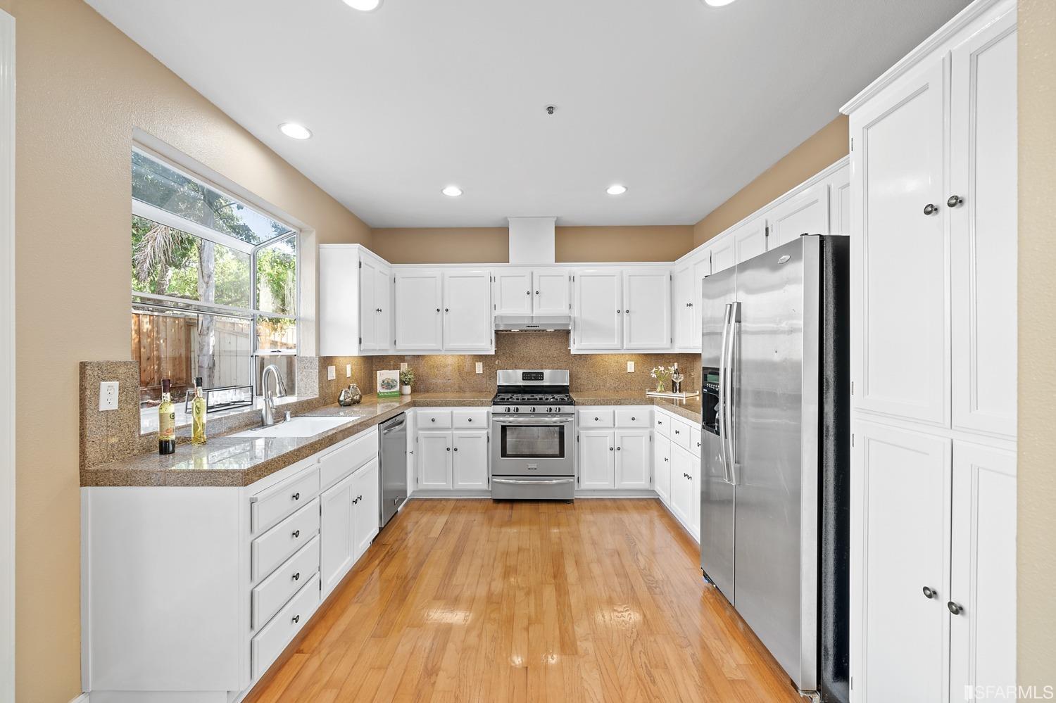 27450 Hemlock Ranch Road Hayward, CA 94544 - Photo 13 of 42