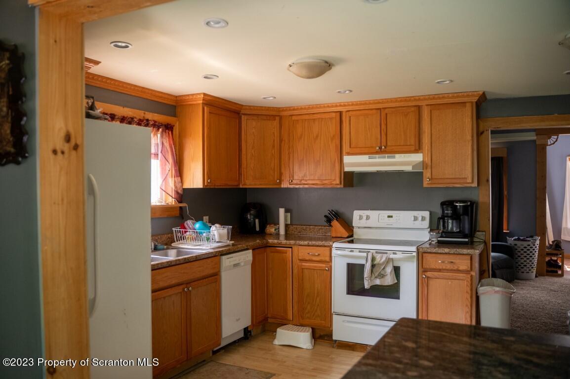 645 Purdy Road Dalton, PA 18414 - Photo 13 of 42