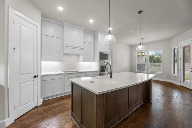 $675,050 | 1010 Julian Drive, Van Alstyne, TX 75495