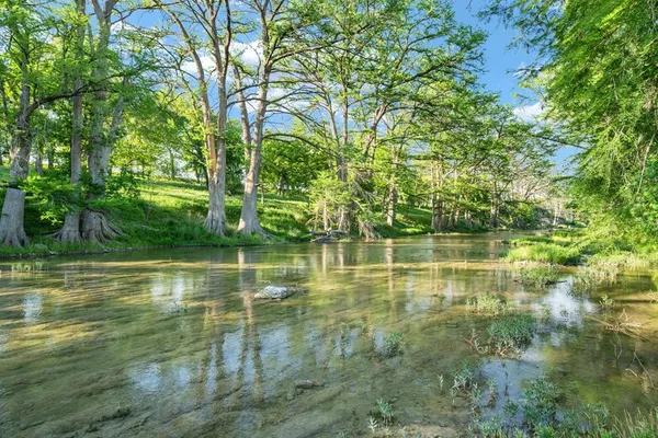 $995,000 | 25 Zoeller Lane, Boerne, TX 78006