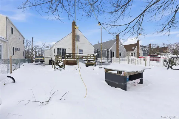 $759,000 | 21 Oak Avenue, Inwood, NY 11096