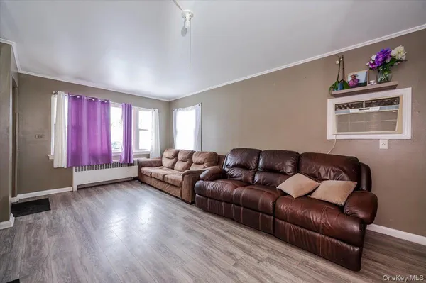 $759,000 | 21 Oak Avenue, Inwood, NY 11096