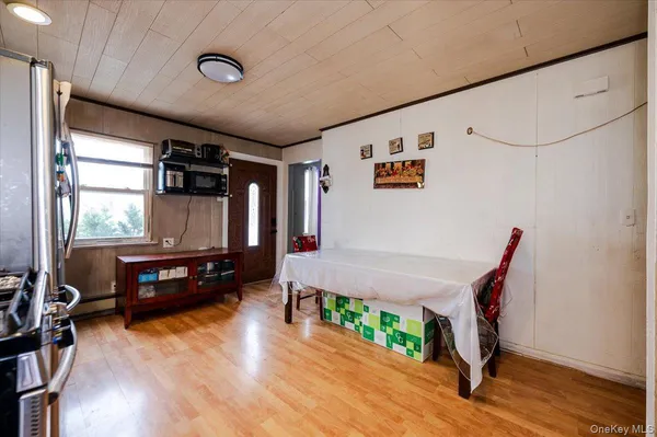 $759,000 | 21 Oak Avenue, Inwood, NY 11096