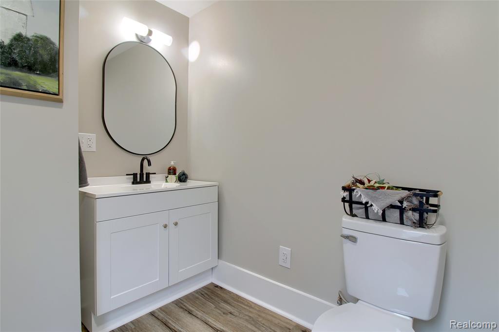 127 Bates Street Jackson, MI 49202 - Photo 12 of 33