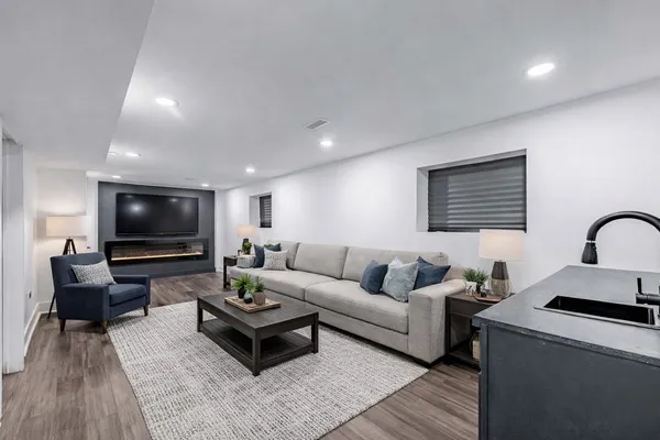 $399,999 | 8020 South Bishop Street, Chicago, IL 60620