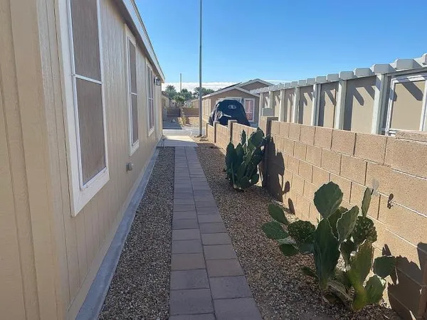 $207,000 | 5568 East 34th Place, Yuma, AZ 85365