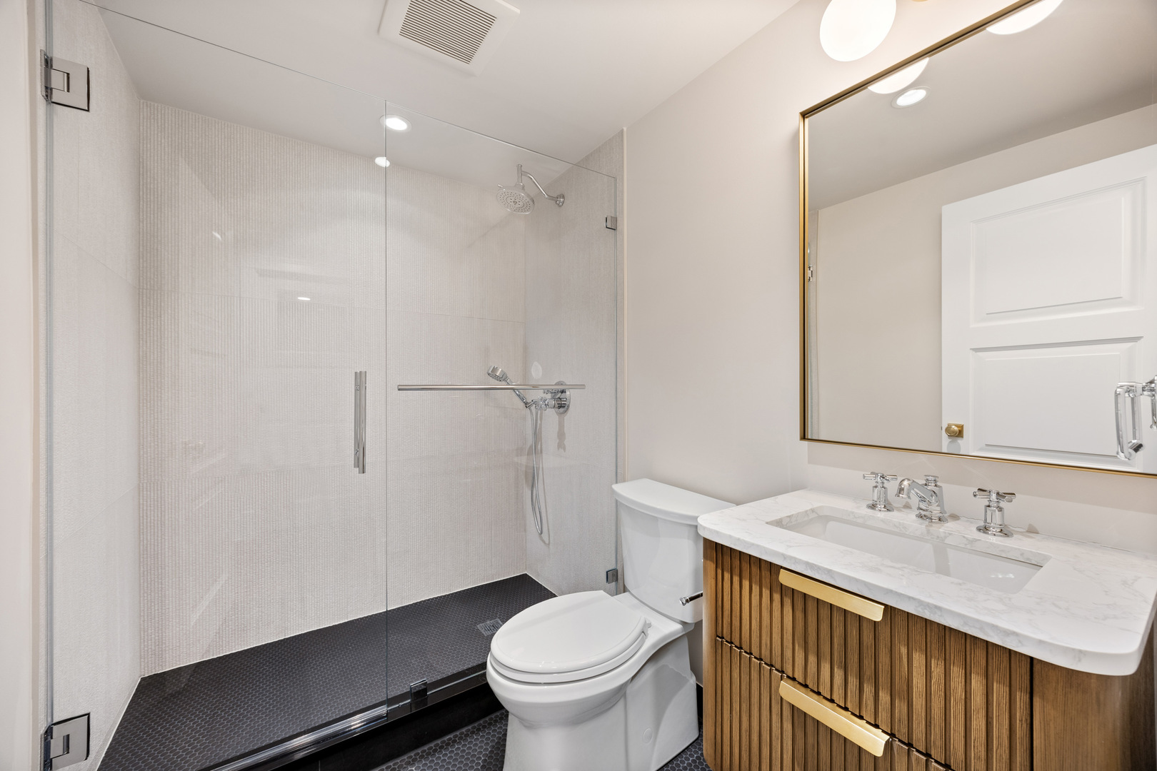 3902 North Hamilton Avenue Chicago, IL 60618 - Photo 34 of 67