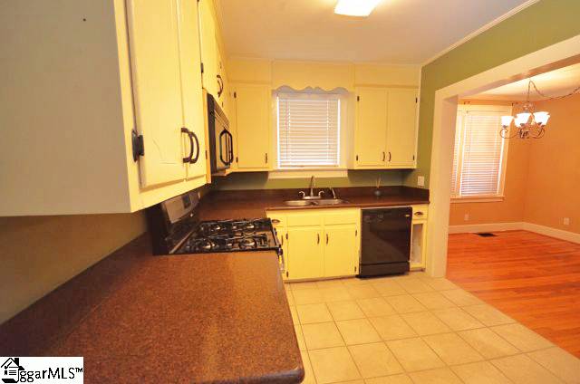 305 Grove Road Greenville, SC 29605 - Photo 3 of 16