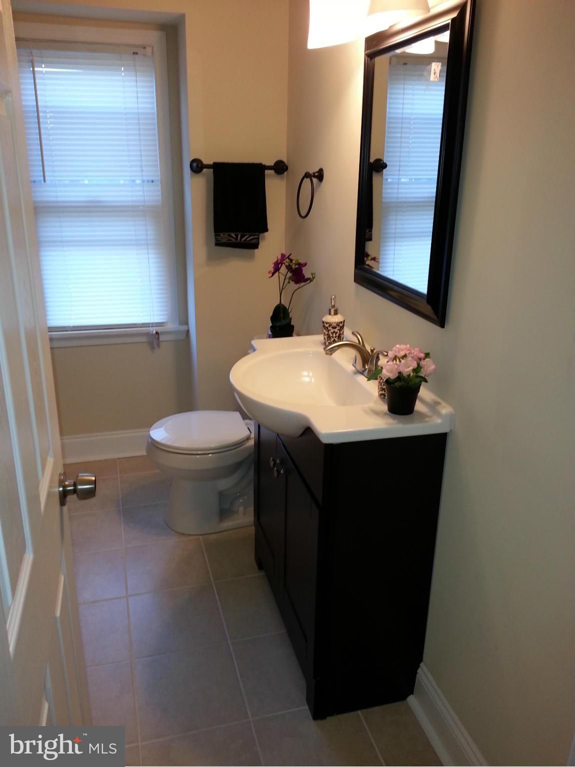 5688 Leiden Road Baltimore, MD 21206 - Photo 15 of 28 Bath