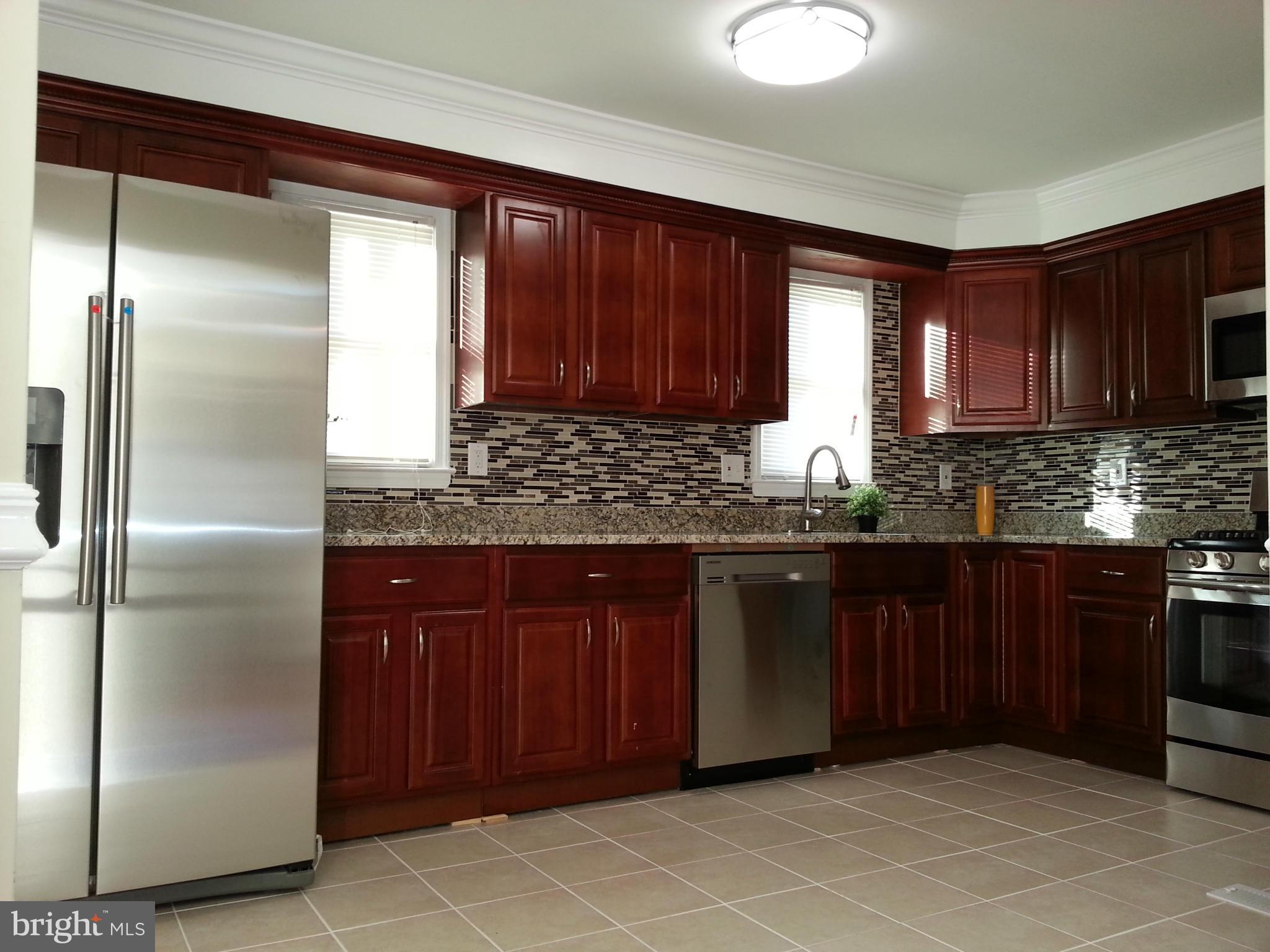 5688 Leiden Road Baltimore, MD 21206 - Photo 10 of 28 Kitchen