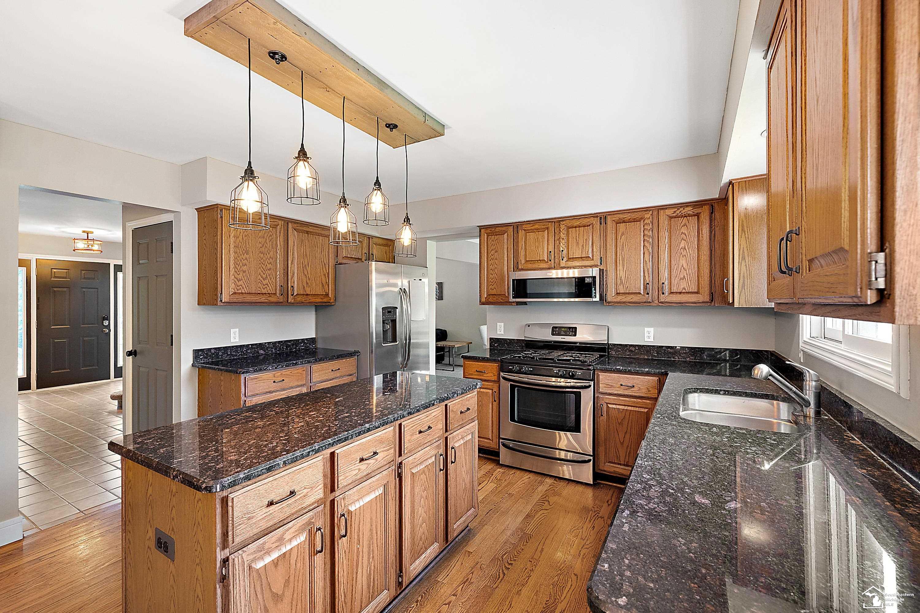 2155 Reagan Drive Rochester Hills, MI 48309 - Photo 18 of 58