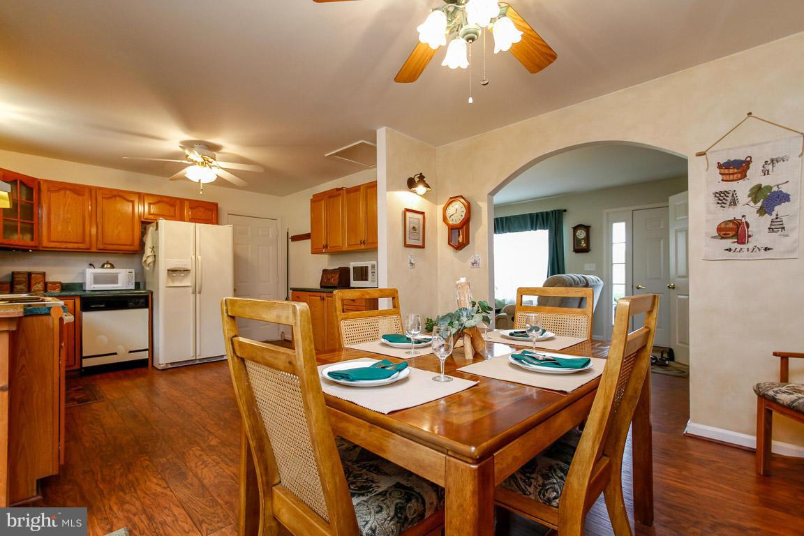 694 Springdale Road New Windsor, MD 21776 - Photo 3 of 30 Kitchen