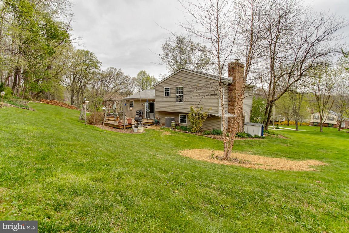 694 Springdale Road New Windsor, MD 21776 - Photo 26 of 30 Exterior (Rear)