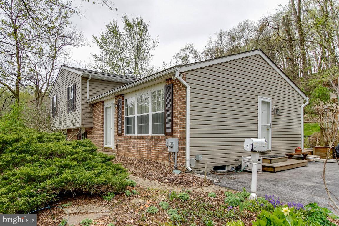694 Springdale Road New Windsor, MD 21776 - Photo 30 of 30 Exterior (Front)