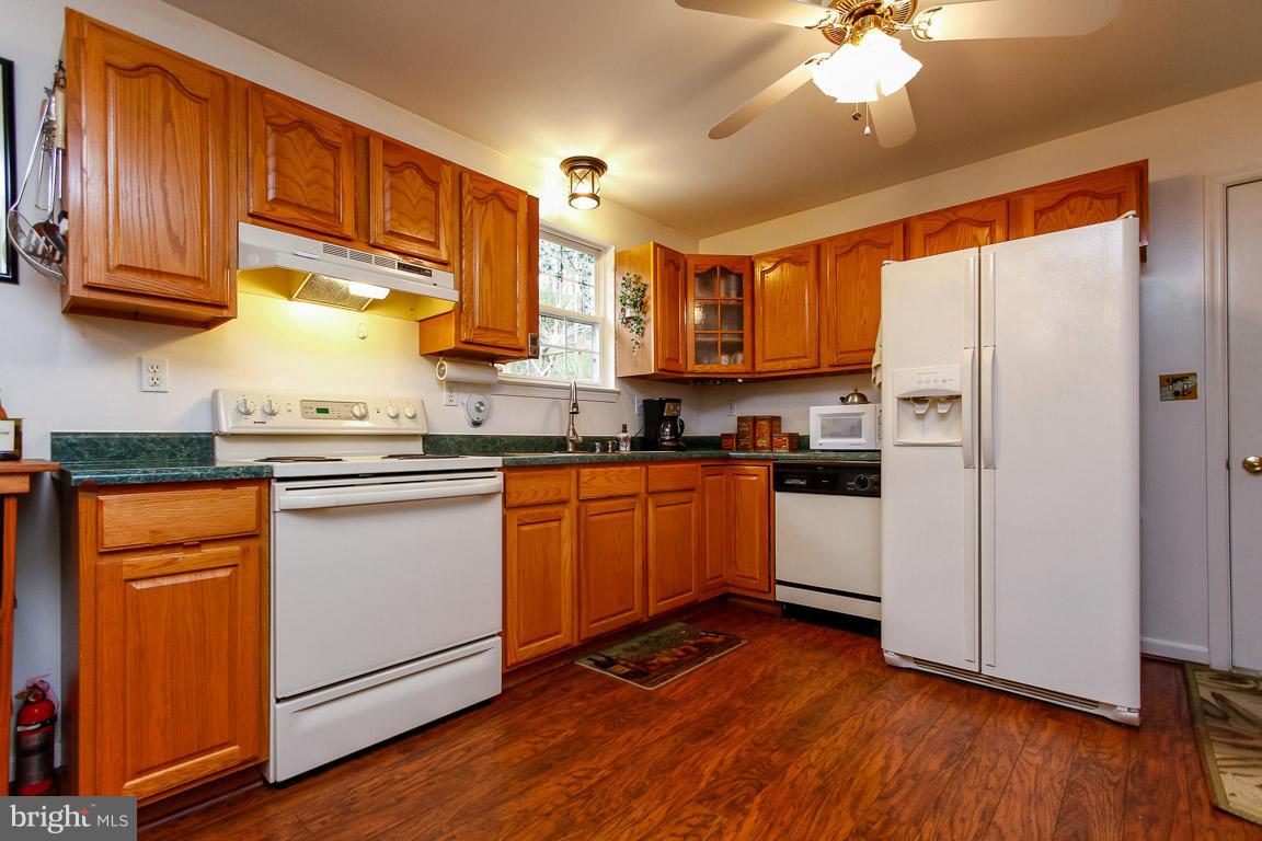 694 Springdale Road New Windsor, MD 21776 - Photo 9 of 30 Kitchen