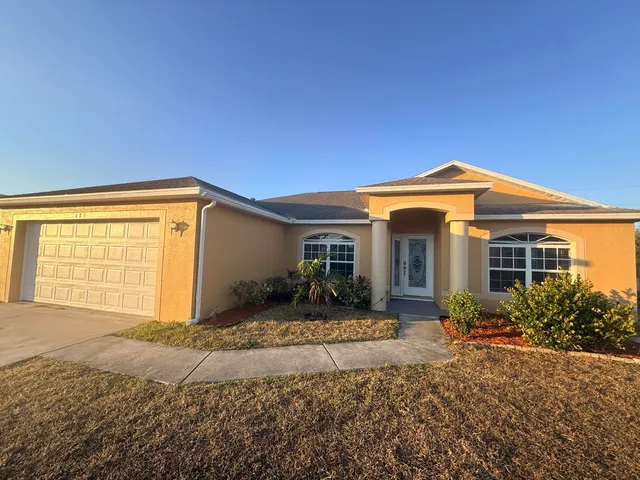 $2,700 | 685 Southwest Hoffenberg Avenue, Port St. Lucie, FL 34953