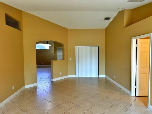 $2,700 | 685 Southwest Hoffenberg Avenue, Port St. Lucie, FL 34953