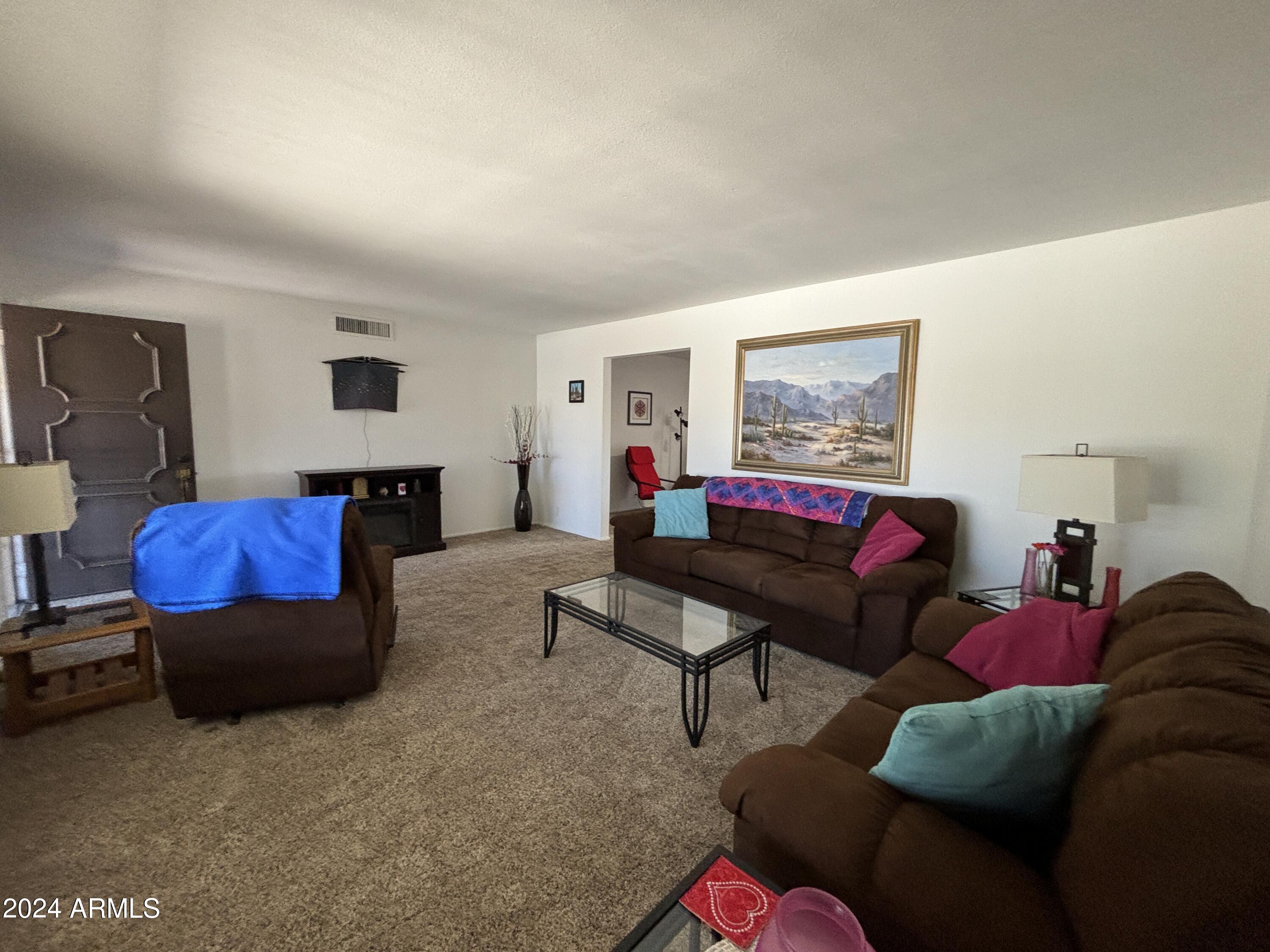 843 South Racine Mesa, AZ 85206 - Photo 4 of 24 4