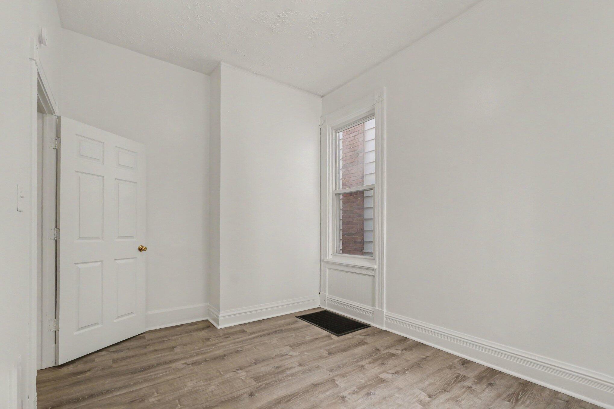 1825 Scott Street Covington, KY 41014 - Photo 16 of 24 018_file_4140