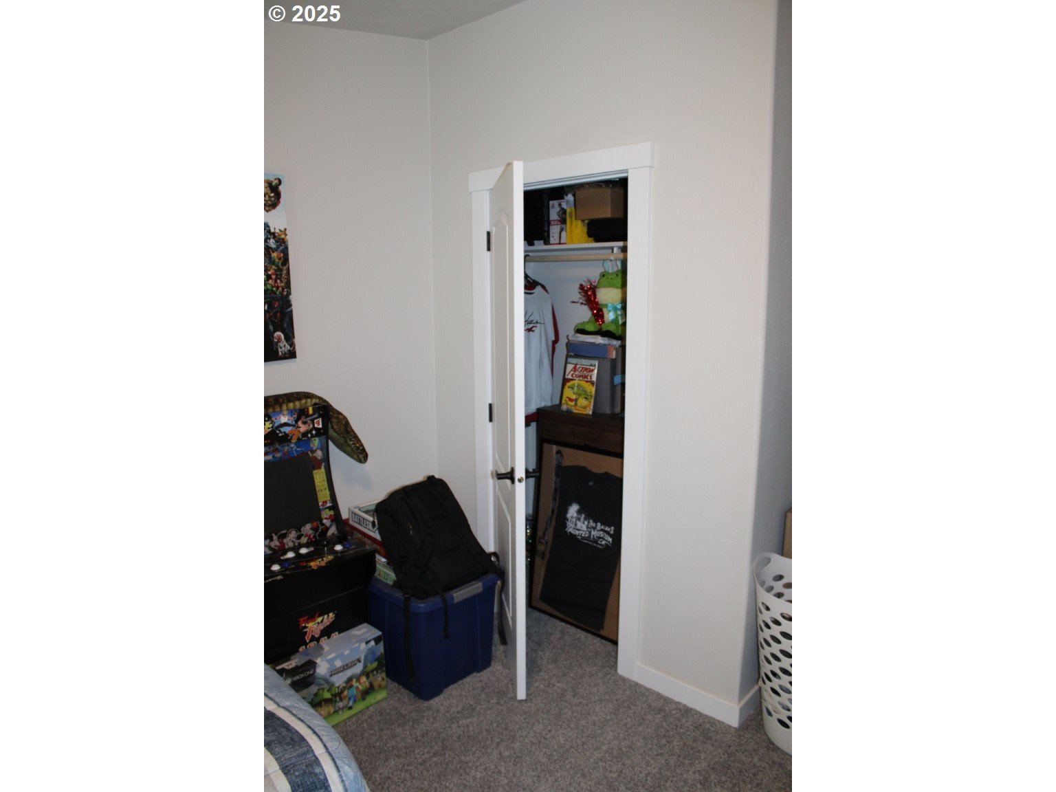 526 Southeast 15th Street Pendleton, OR 97801 - Photo 19 of 31 a room with cabinets and a closet