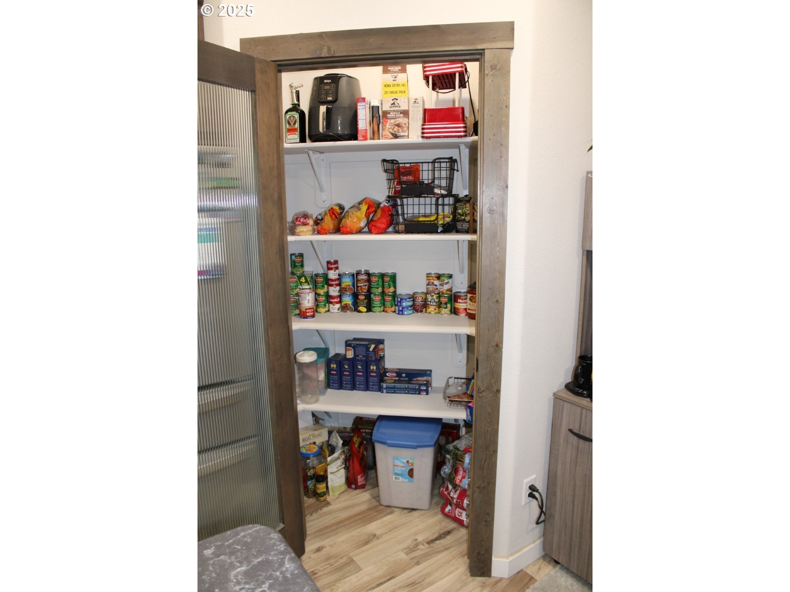 526 Southeast 15th Street Pendleton, OR 97801 - Photo 10 of 31 a room with storage and utility