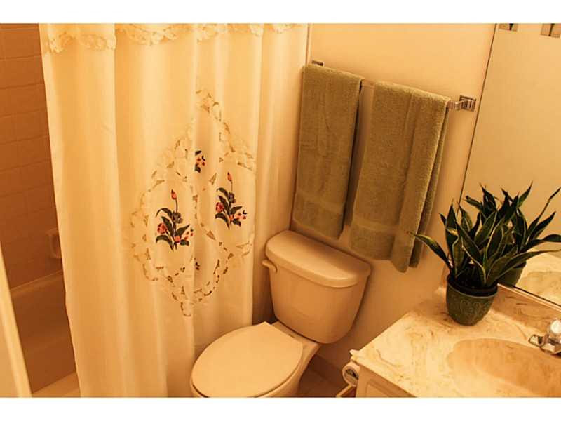 601 Banks Road, Unit 35 Margate, FL 33063 - Photo 15 of 35 Bathroom