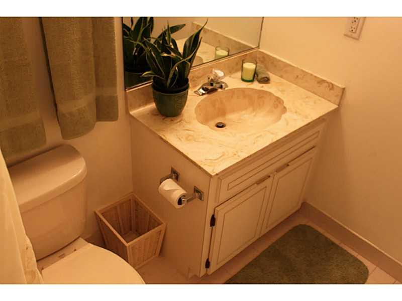 601 Banks Road, Unit 35 Margate, FL 33063 - Photo 16 of 35 Bathroom