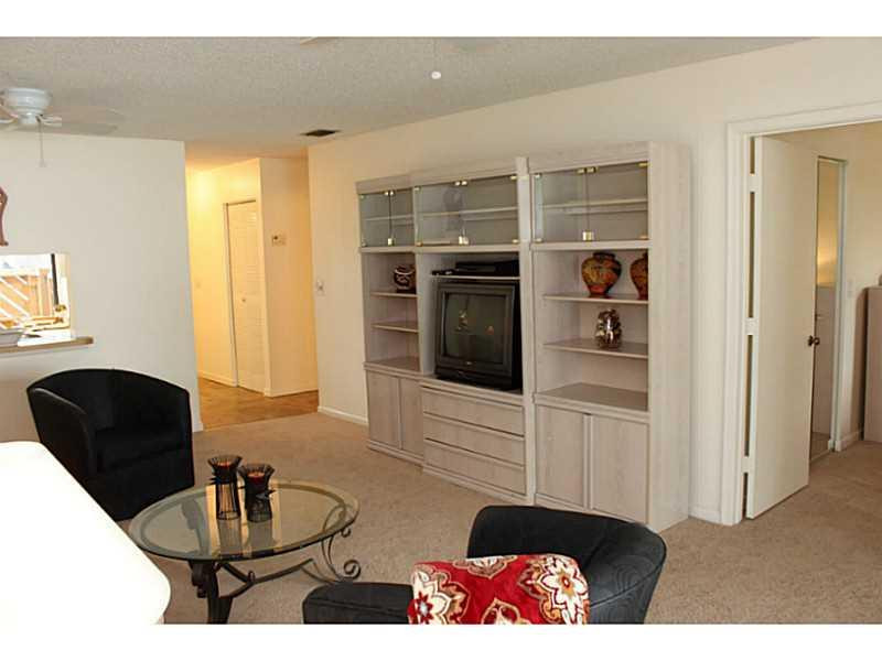 601 Banks Road, Unit 35 Margate, FL 33063 - Photo 19 of 35 Living Room
