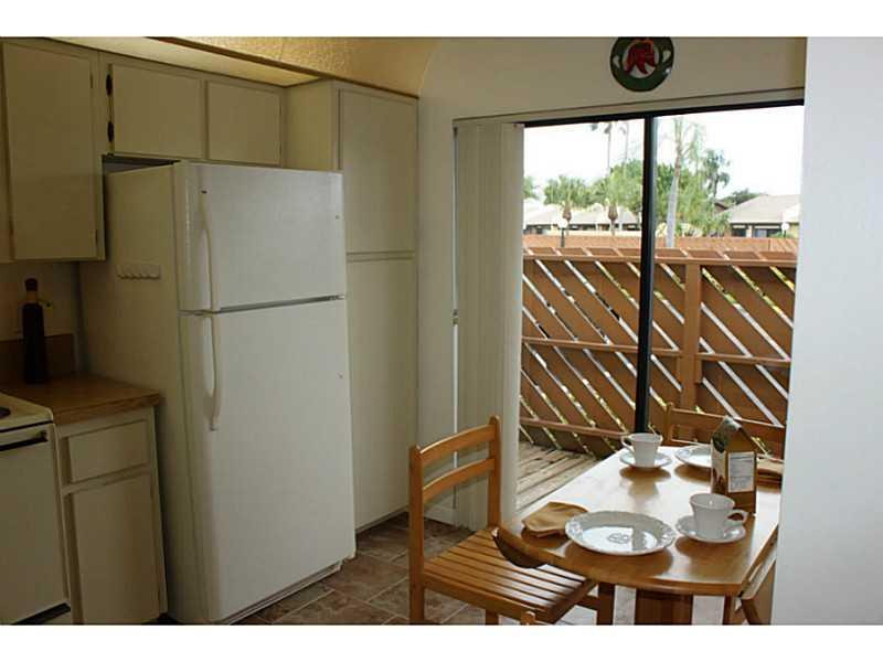 601 Banks Road, Unit 35 Margate, FL 33063 - Photo 6 of 35 Kitchen