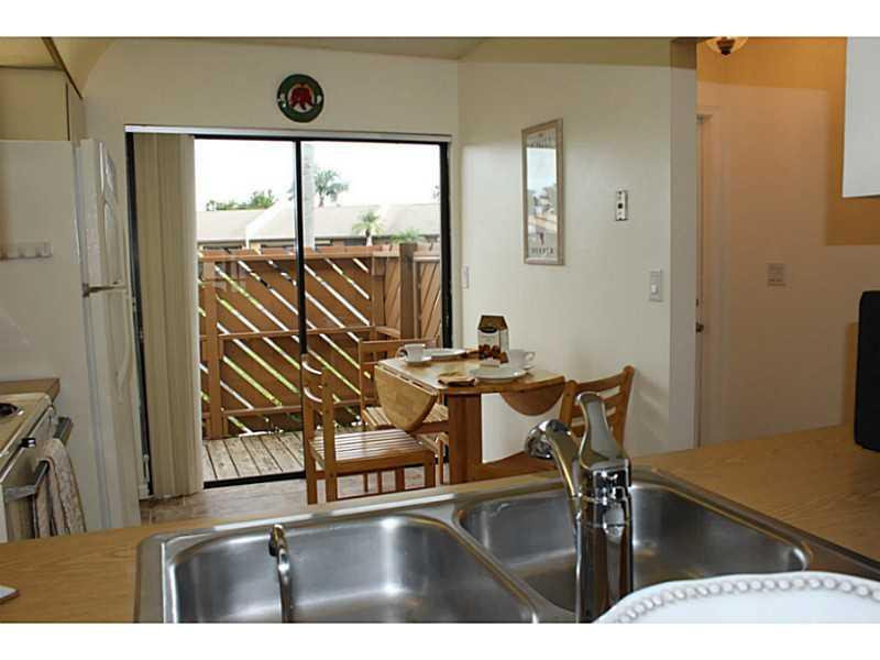 601 Banks Road, Unit 35 Margate, FL 33063 - Photo 8 of 35 Kitchen