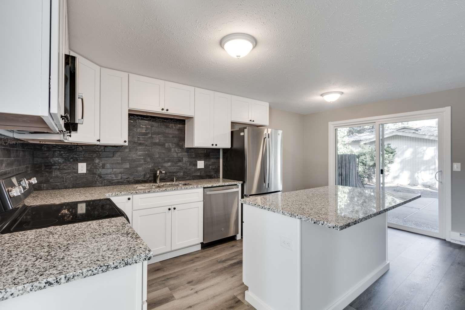 2407 South University Road Spokane Valley, WA 99206 - Photo 11 of 43 Gallery Image 11