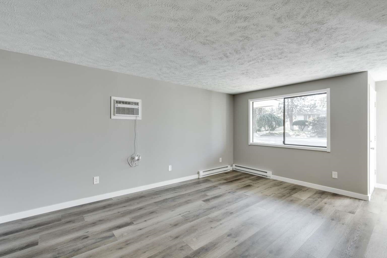 2407 South University Road Spokane Valley, WA 99206 - Photo 6 of 43 Gallery Image 6
