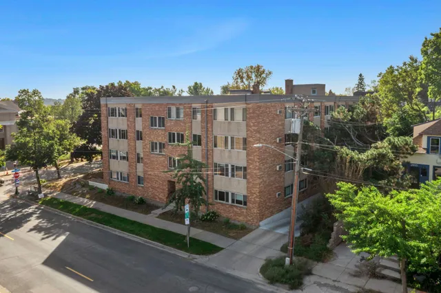 $1,575 | 4400 Upton Avenue South, Unit 405, Minneapolis, MN 55410