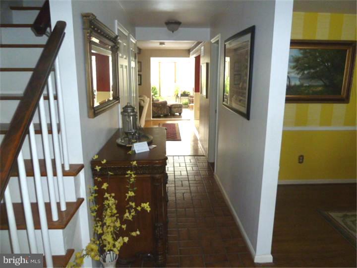 116 Partree Road Cherry Hill, NJ 08003 - Photo 8 of 17 Foyer