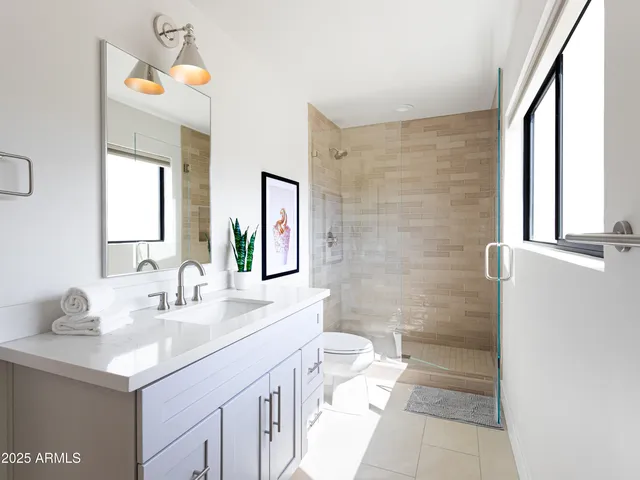 $9,995 | 7510 East 1st Street, Scottsdale, AZ 85251