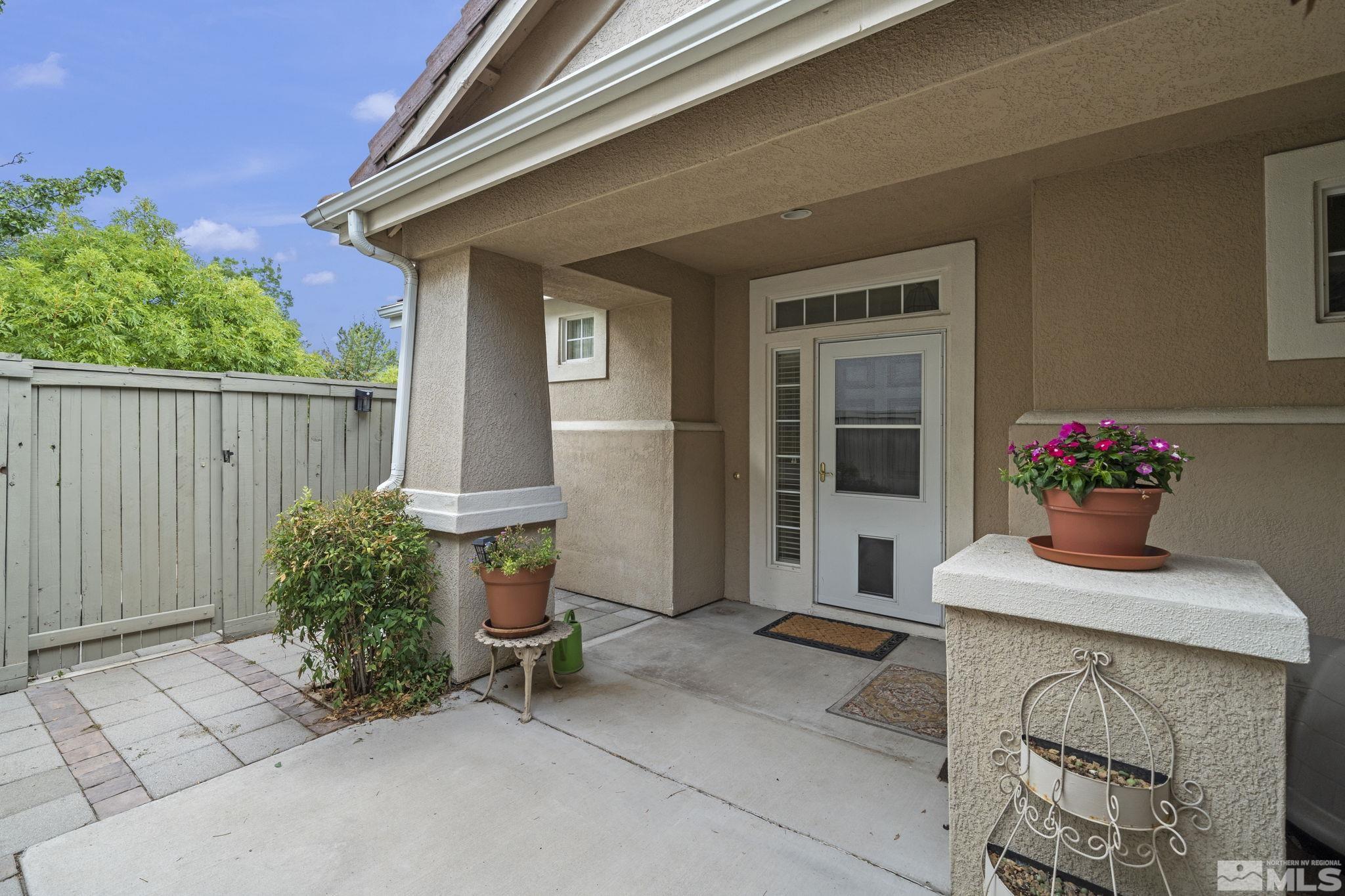 1620 Rocky Cove Lane Reno, NV 89521 - Photo 4 of 35 a house with outdoor space
