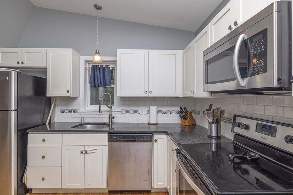 10 Sandy Hill Road Raynham, MA 02767 - Photo 10 of 28 Gallery Image 10