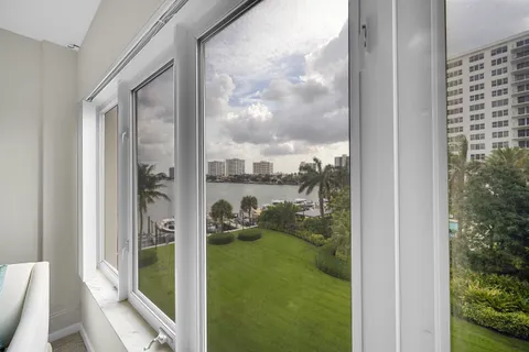 $799,900 | 701 East Camino Real, Unit 4B, Boca Raton, FL 33432