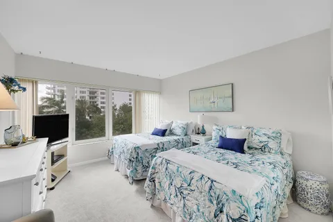 $799,900 | 701 East Camino Real, Unit 4B, Boca Raton, FL 33432